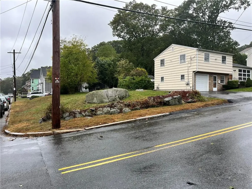 2 Cobble Hill Road Lincoln RI 02865