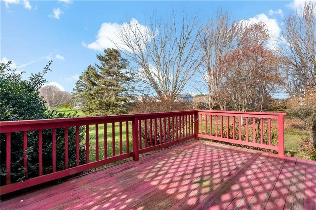 23 Gildas Lane Portsmouth RI 02871