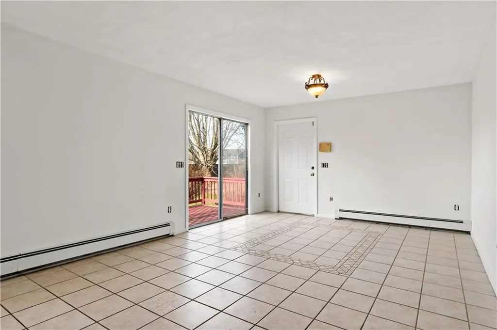 23 Gildas Lane Portsmouth RI 02871