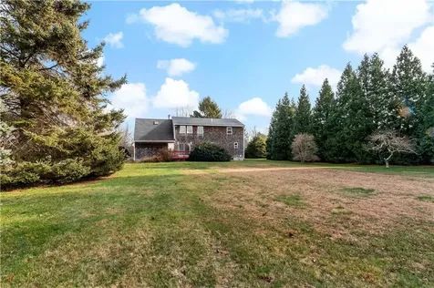 23 Gildas Lane Portsmouth RI 02871