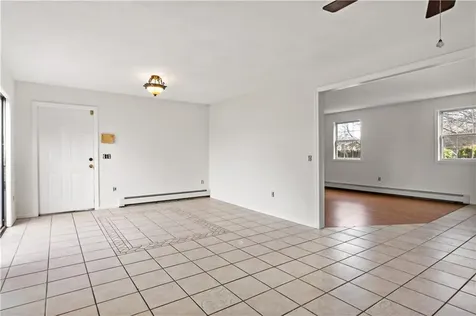 23 Gildas Lane Portsmouth RI 02871