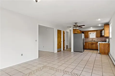 23 Gildas Lane Portsmouth RI 02871