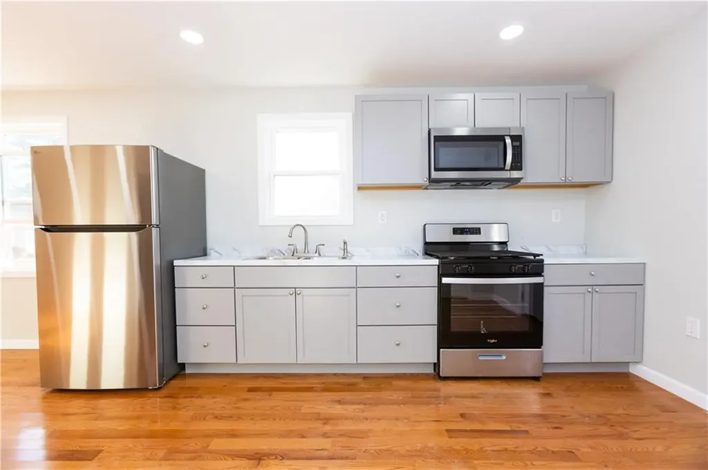 45 Tourtelott Avenue Warwick RI 02886