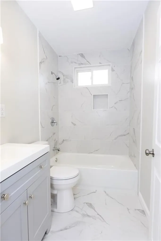 45 Tourtelott Avenue Warwick RI 02886