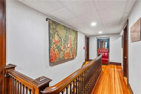 3252 Post Road Warwick RI 02886
