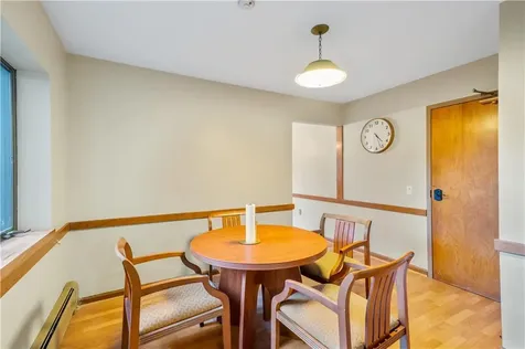 3252 Post Road Warwick RI 02886
