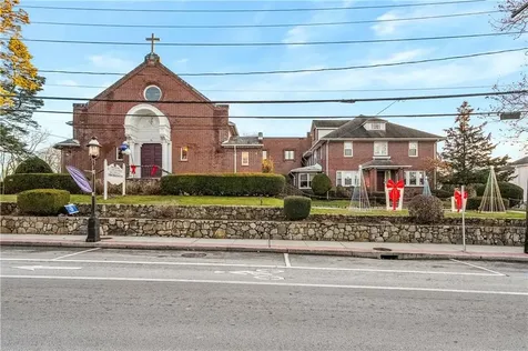 3252 Post Road Warwick RI 02886
