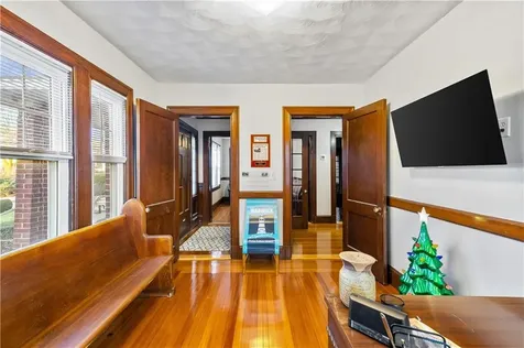 3252 Post Road Warwick RI 02886