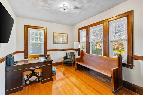 3252 Post Road Warwick RI 02886