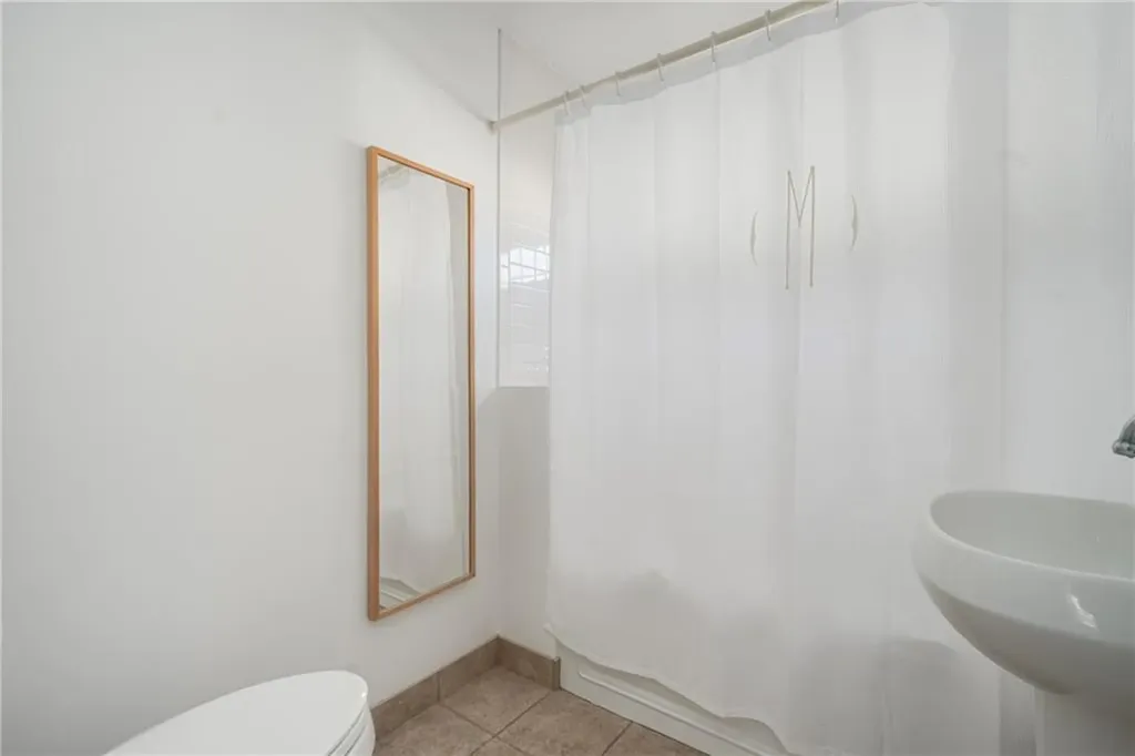 33 Evergreen Street Providence RI 02906