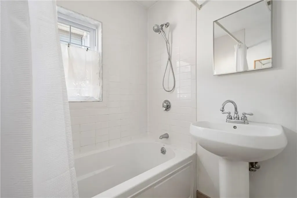 33 Evergreen Street Providence RI 02906