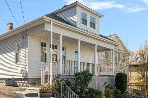 33 Evergreen Street Providence RI 02906