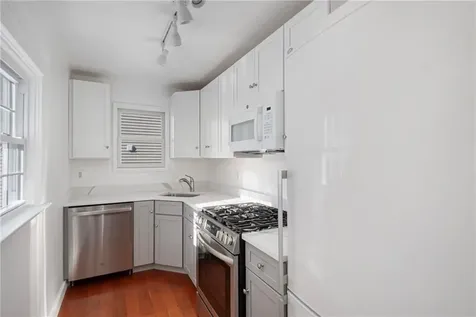 33 Evergreen Street Providence RI 02906