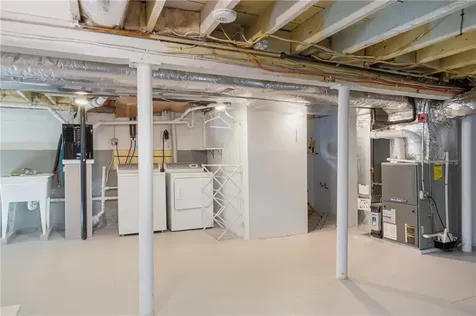 33 Evergreen Street Providence RI 02906