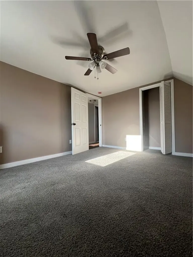 157 Grosvenor Avenue East Providence RI 02914