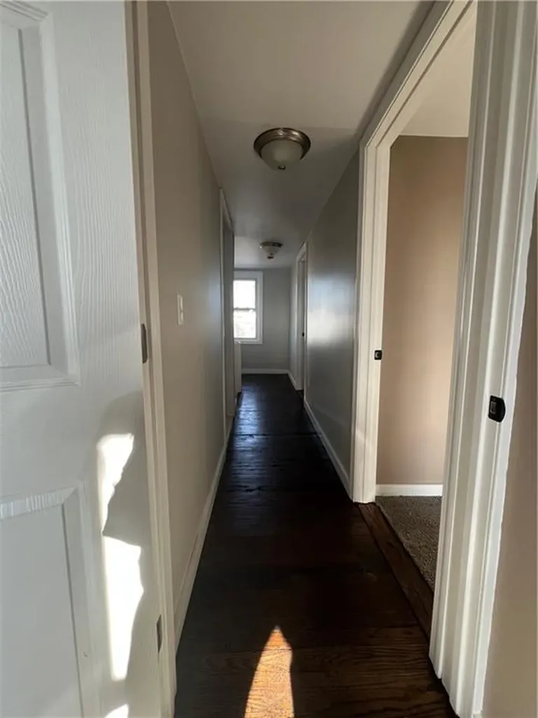 157 Grosvenor Avenue East Providence RI 02914