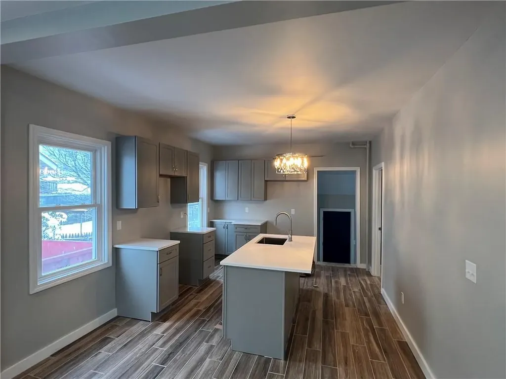 157 Grosvenor Avenue East Providence RI 02914