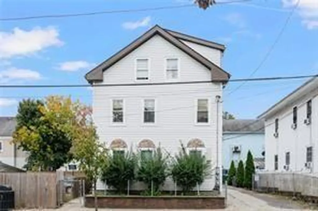 976 Chalkstone Avenue Providence RI 02908