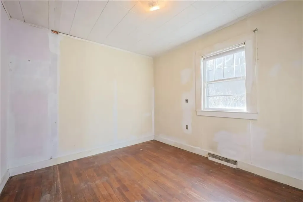 5 Lees Lane Glocester RI 02814