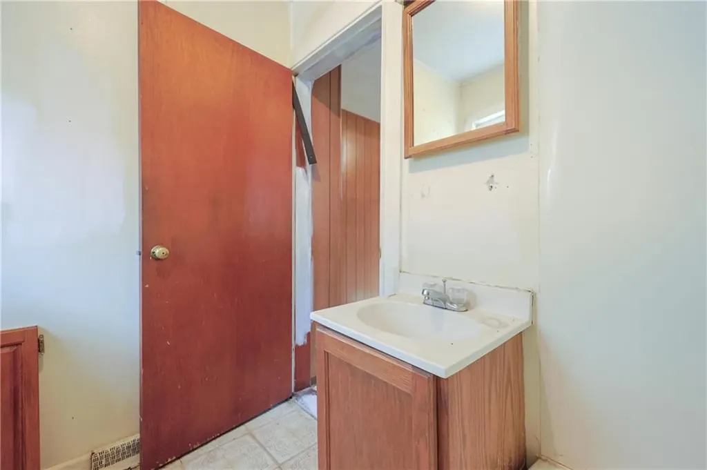 5 Lees Lane Glocester RI 02814