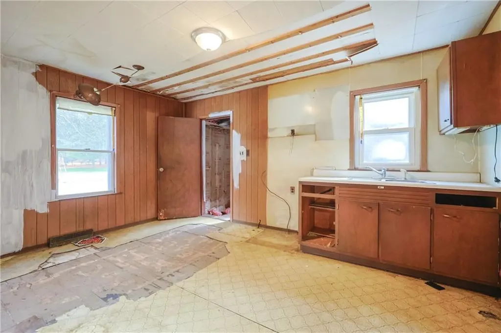 5 Lees Lane Glocester RI 02814