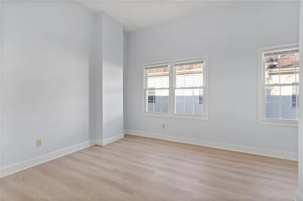 102 Dixon Street Providence RI 02907