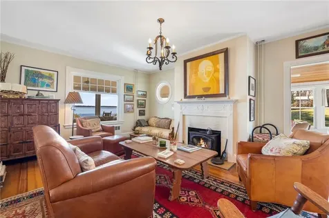 41 Walcott Avenue Jamestown RI 02835