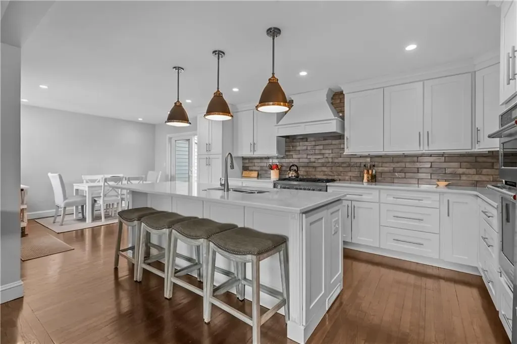18 Sylvan Terrace Newport RI 02840