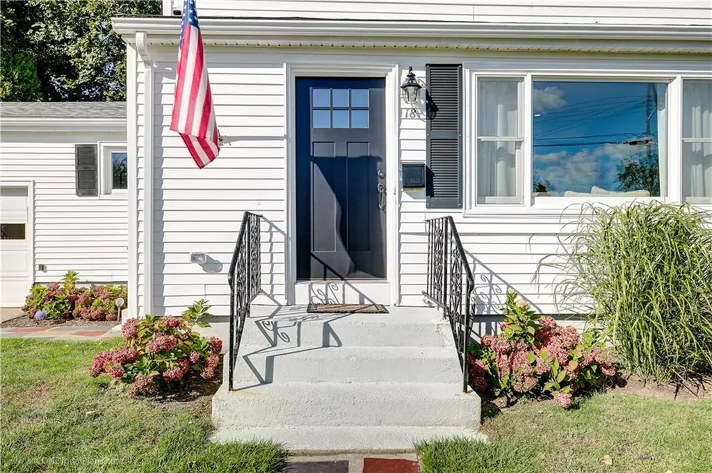 18 Sylvan Terrace Newport RI 02840