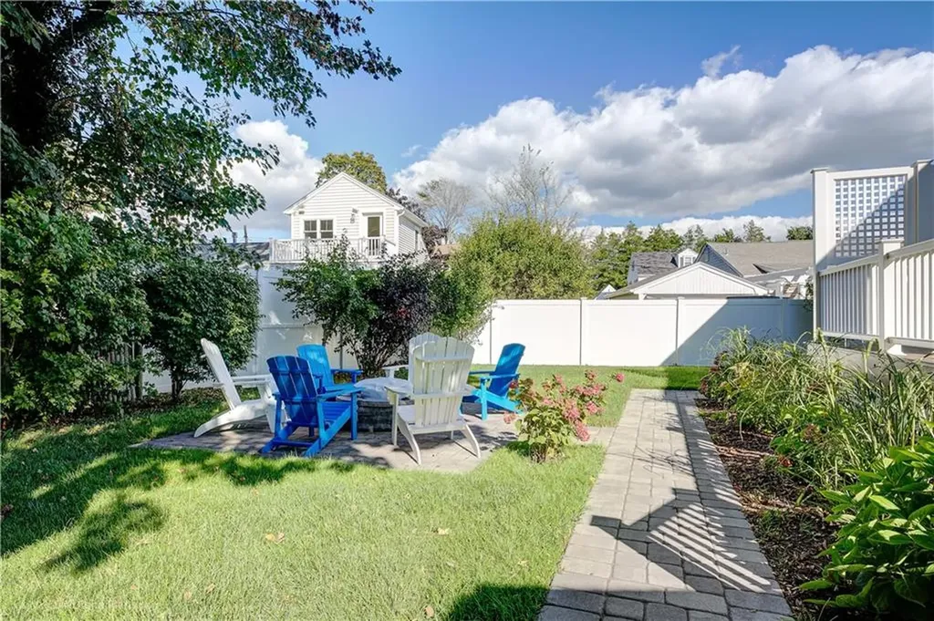 18 Sylvan Terrace Newport RI 02840