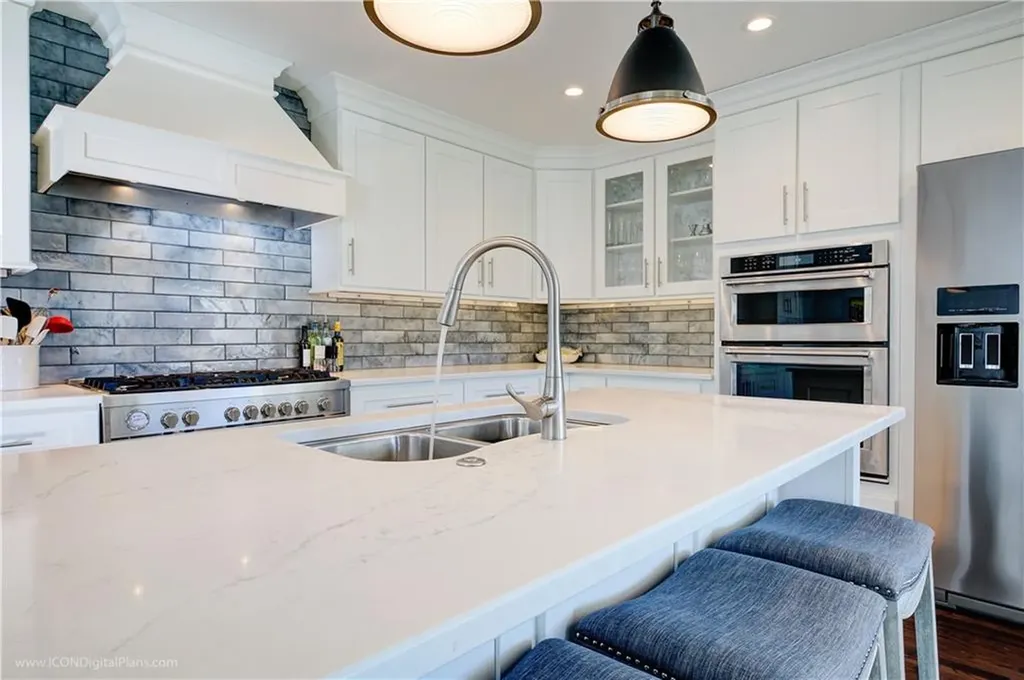 18 Sylvan Terrace Newport RI 02840