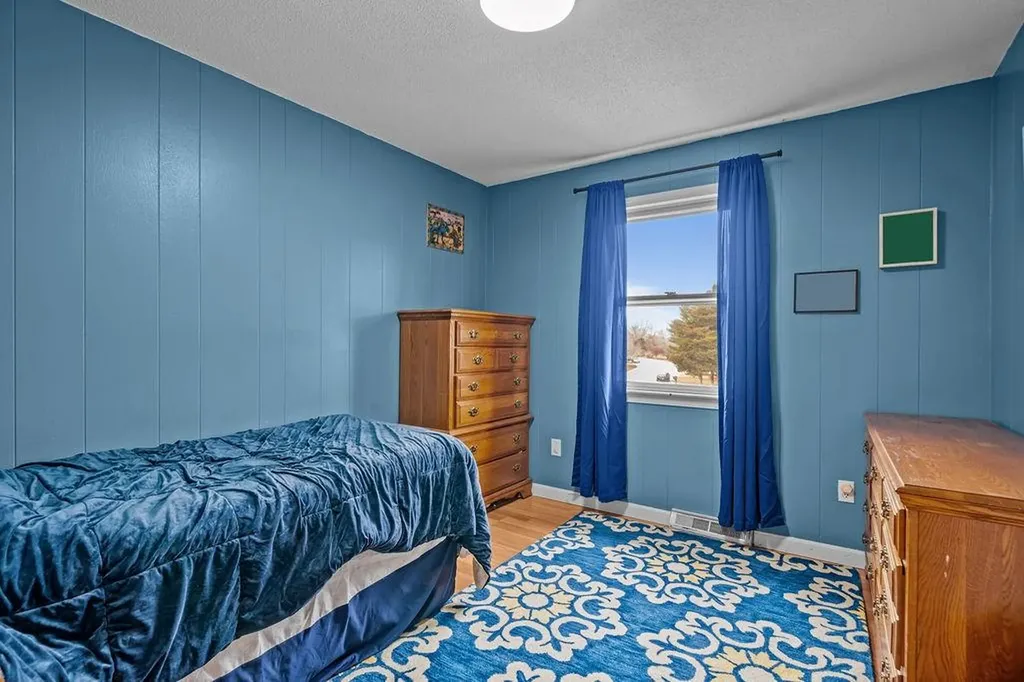 35 Robin Hollow Lane Westerly RI 02891