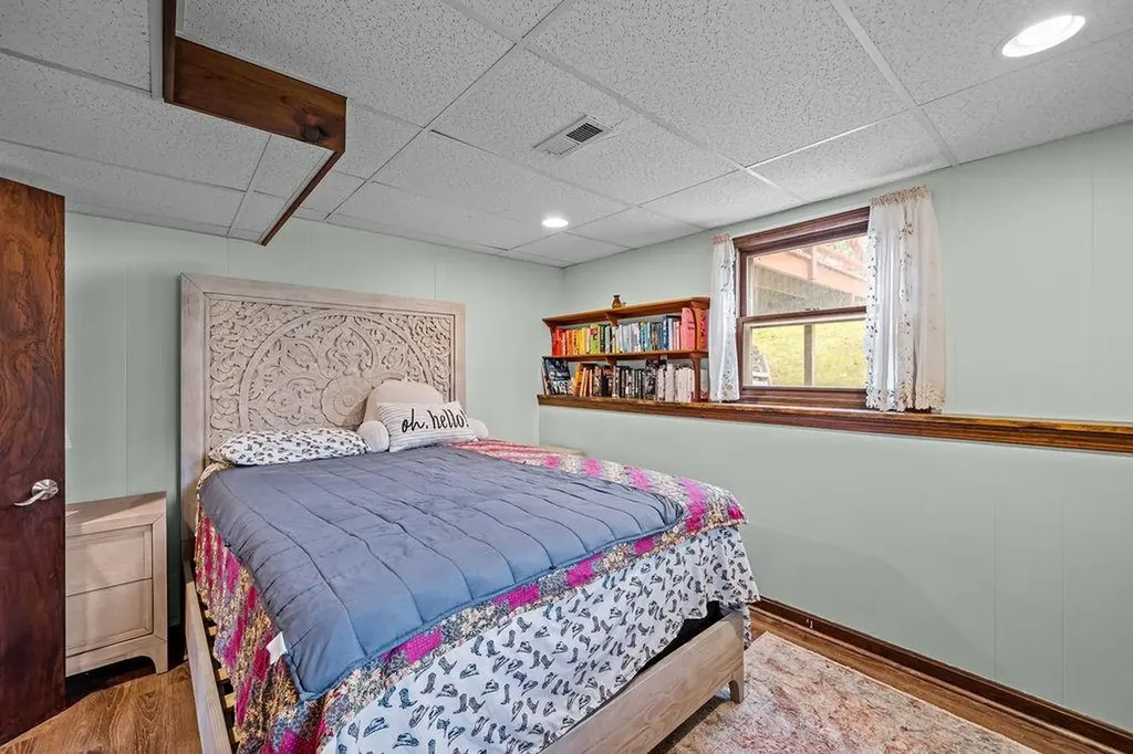 35 Robin Hollow Lane Westerly RI 02891