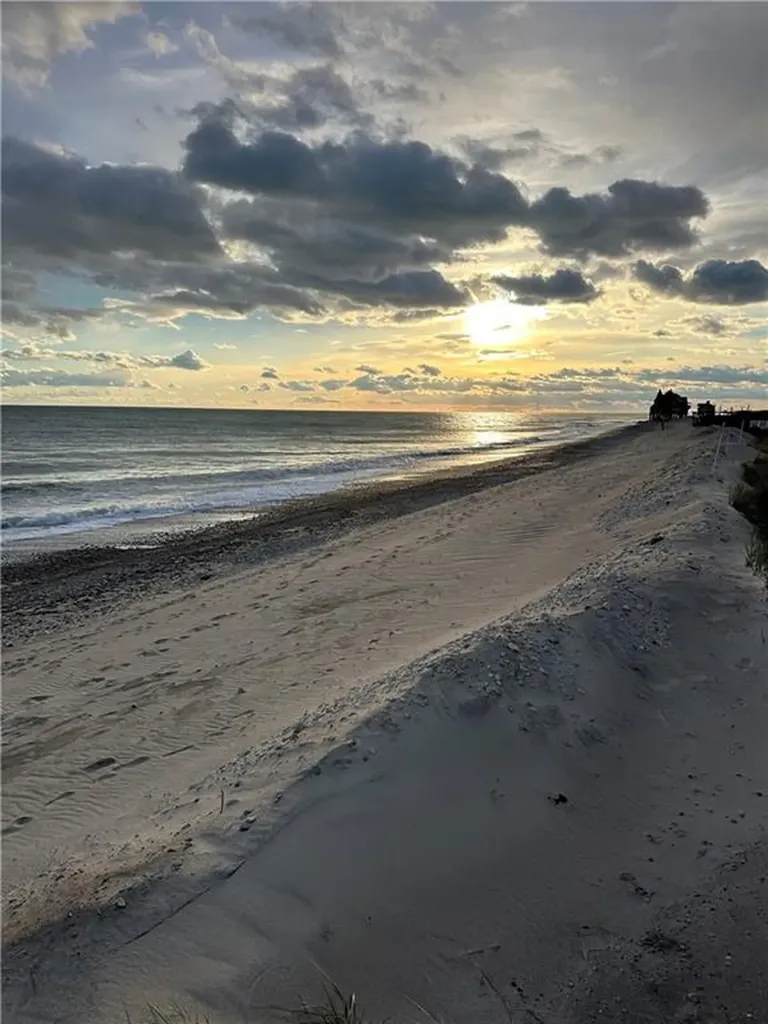 240 Cards Pond Road South Kingstown RI 02879