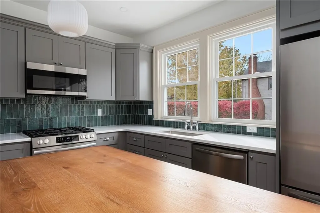 296 Cole Avenue Providence RI 02906