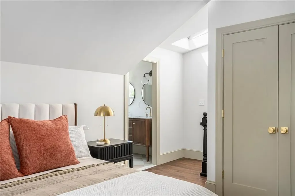 296 Cole Avenue Providence RI 02906