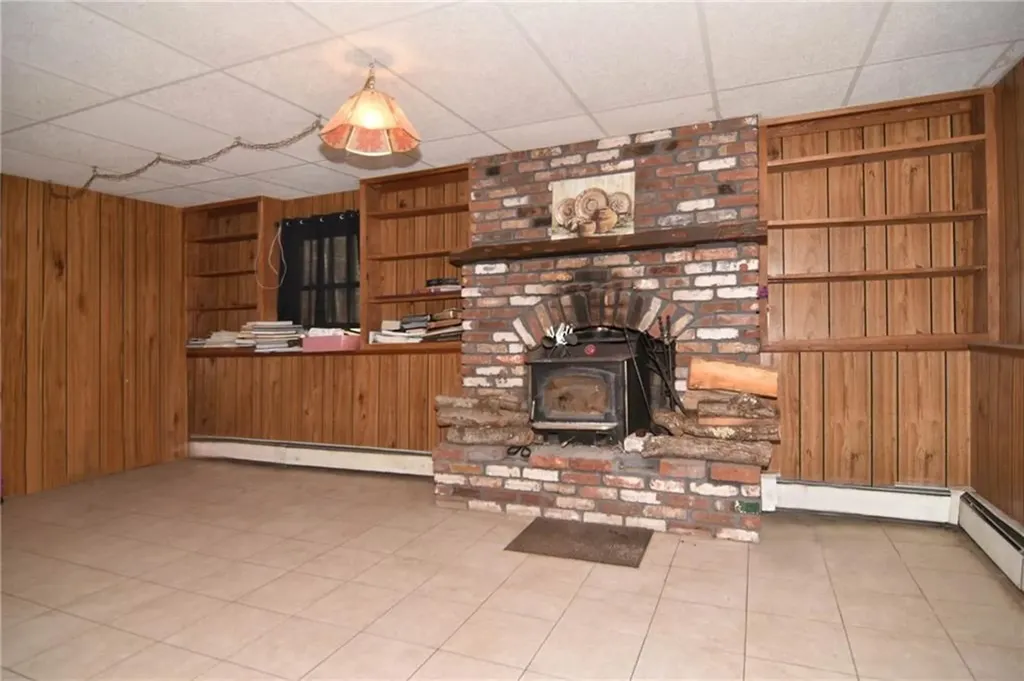 153 Fairview Avenue Hopkinton RI 02832