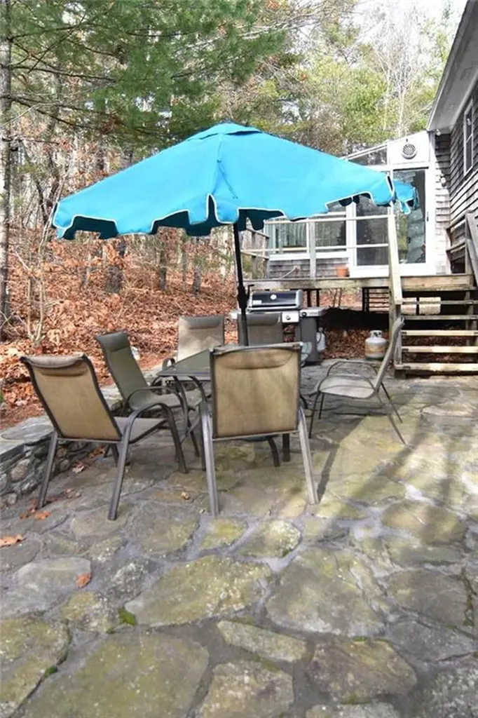 153 Fairview Avenue Hopkinton RI 02832