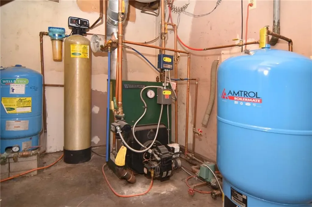 153 Fairview Avenue Hopkinton RI 02832