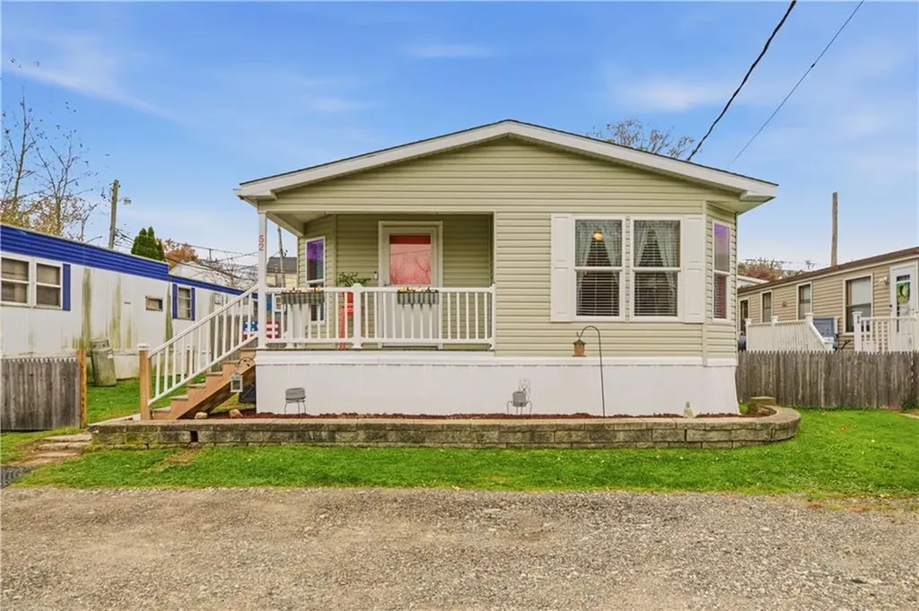 52 Bradley Terrace Portsmouth RI 02871