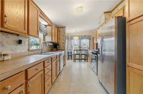 52 Bradley Terrace Portsmouth RI 02871