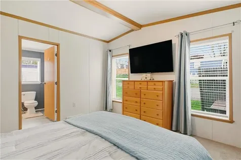 52 Bradley Terrace Portsmouth RI 02871