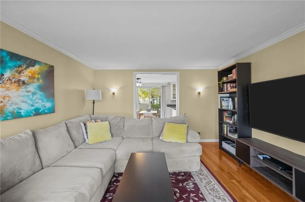 288 Cove Avenue Warwick RI 02889