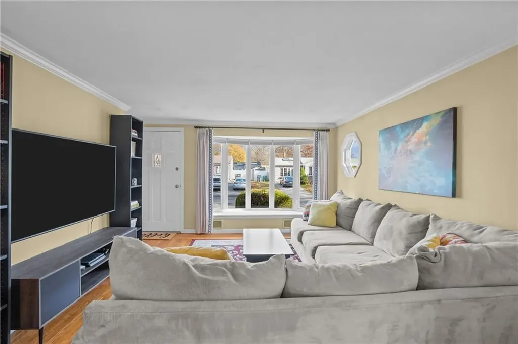 288 Cove Avenue Warwick RI 02889