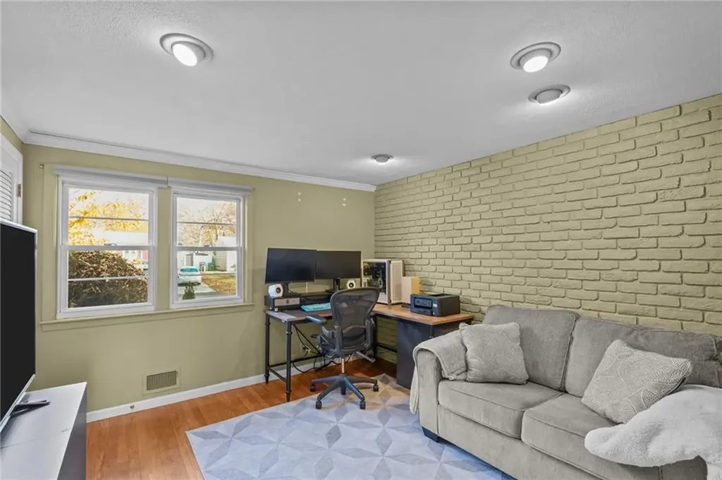 288 Cove Avenue Warwick RI 02889