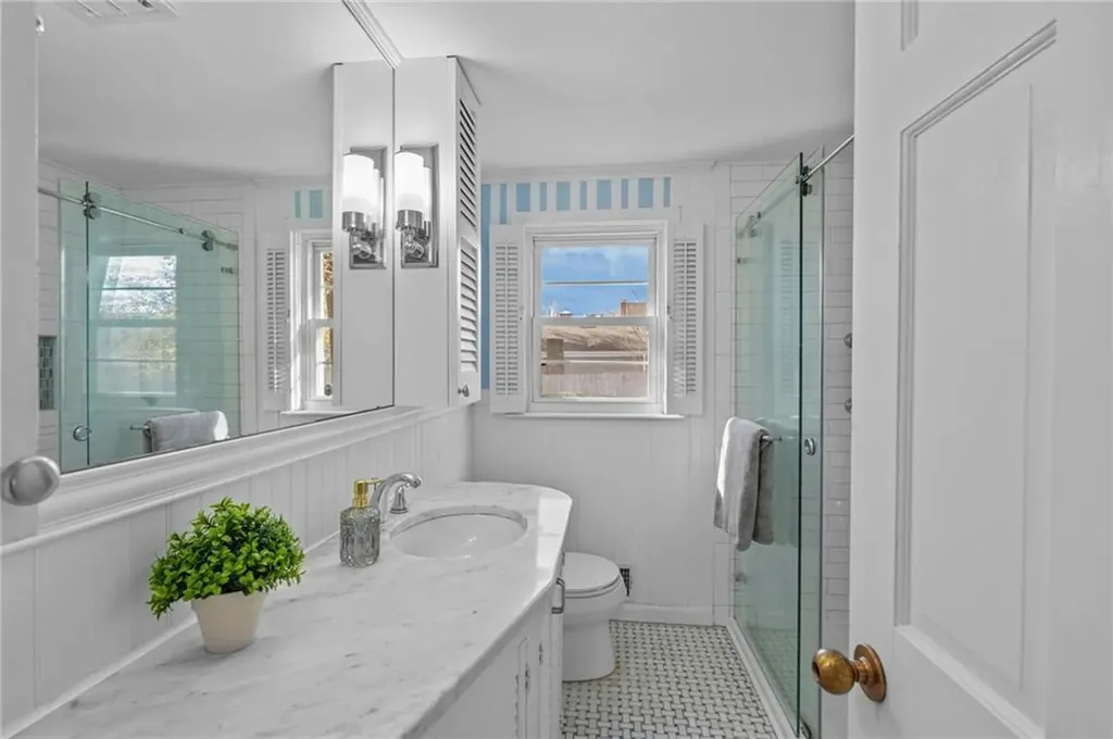 288 Cove Avenue Warwick RI 02889