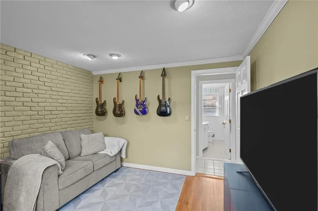 288 Cove Avenue Warwick RI 02889