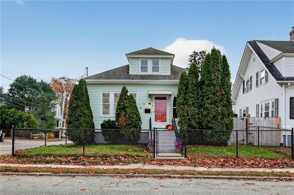 112 Villa Avenue Cranston RI 02905