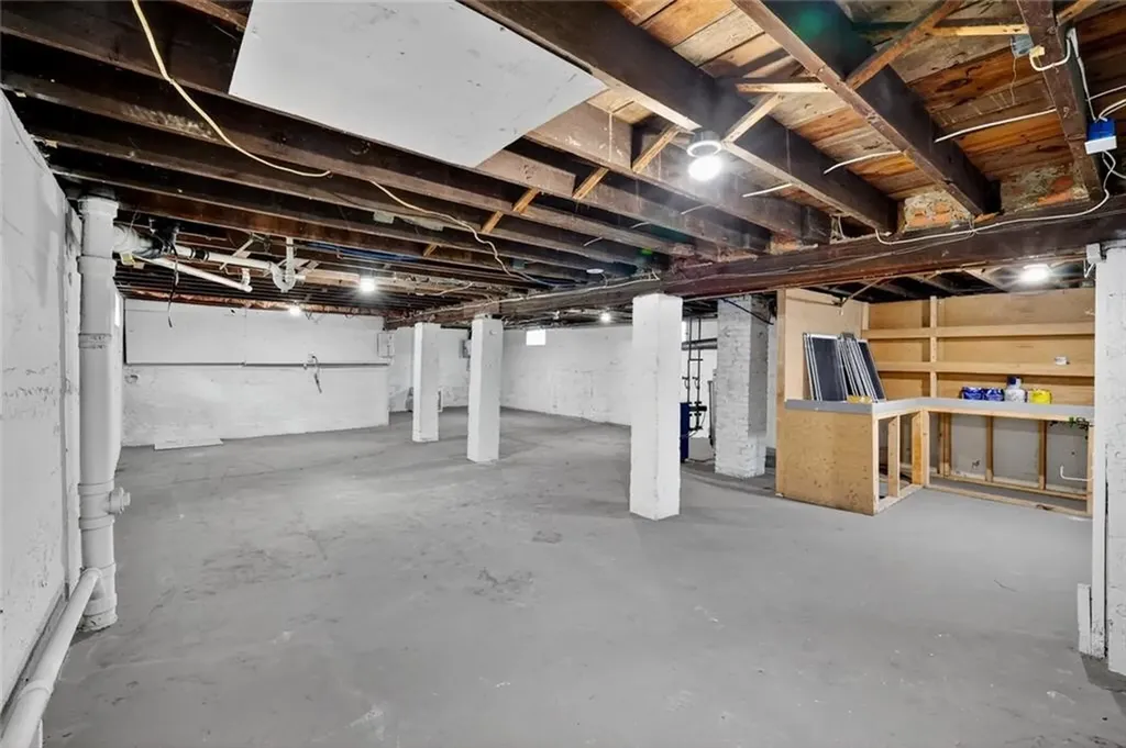 112 Villa Avenue Cranston RI 02905