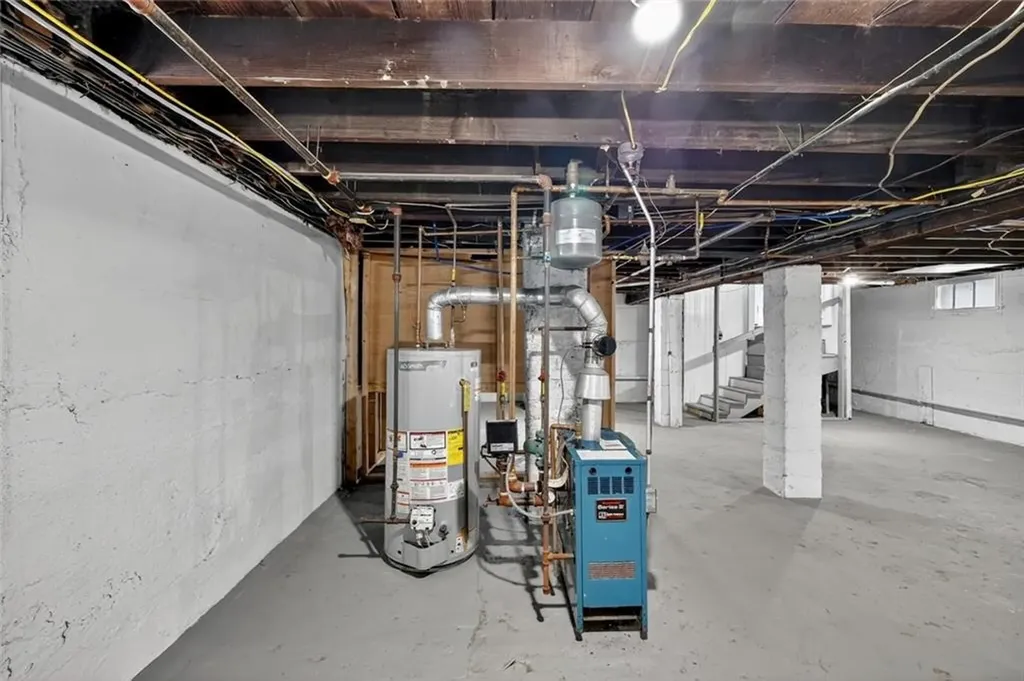 112 Villa Avenue Cranston RI 02905